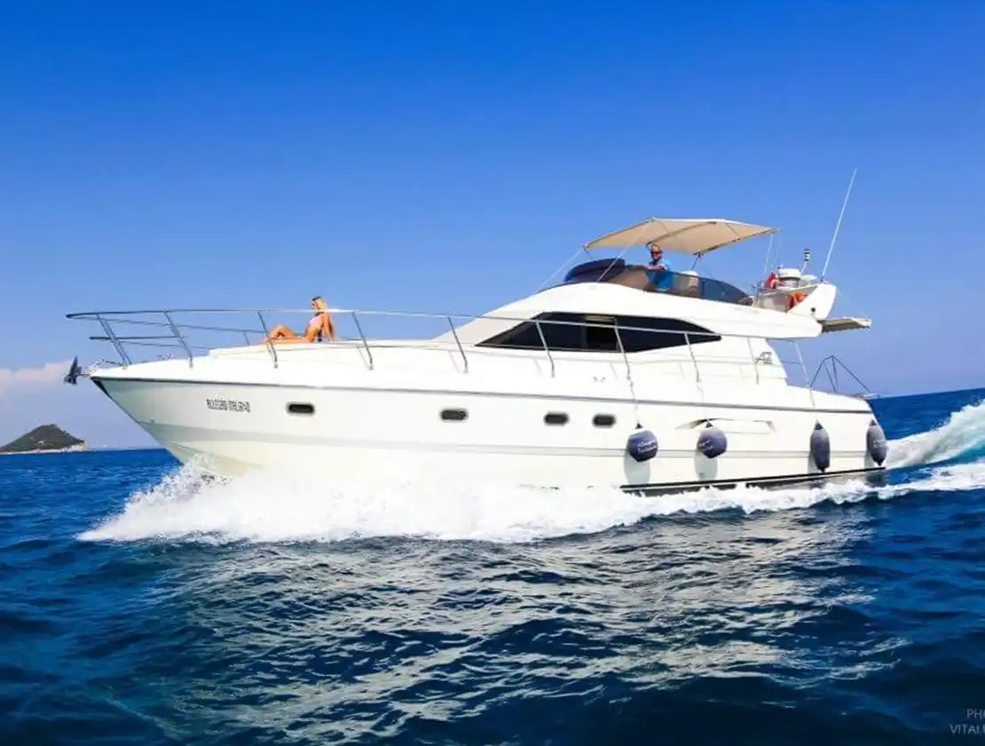 Antalya Yacht Rental 17m Princess 55